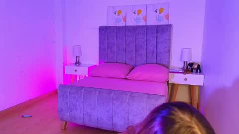 lucy online show from 04-20-26, 03:42