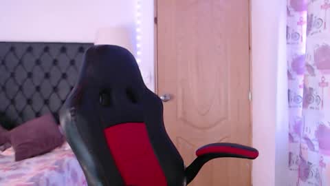 Snapshot of lucy_chanel chatting on 01-05-25, 09:36 lucy online show from 01-05-25, 09:36