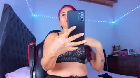 Snapshot of lucy_chanel chatting on 11-01-25, 06:15 lucy online show from 11-01-25, 06:15