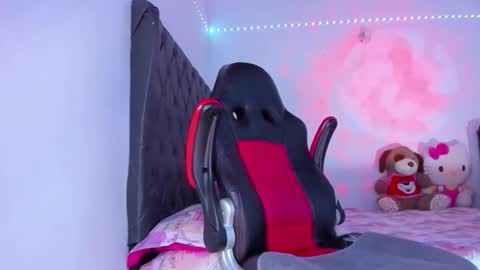 lucy online show from 03-03-26, 01:23