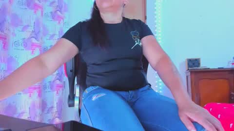 lucy online show from 04-18-26, 02:48