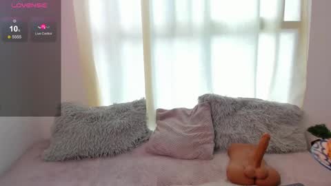 Lucy online show from 03-04-25, 02:32