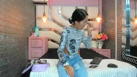 Lucy unlimit come back here  online show from 04-08-26, 02:06