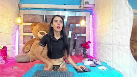 Snapshot of lucy_unlimited chatting on 05-14-26, 01:51 Lucy unlimit come back here online show from 05-14-26, 01:51