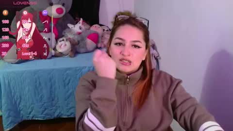 LUCIA  online show from 11-25-25, 12:10