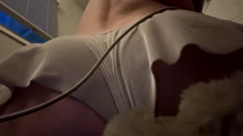 lucydreamsx2 online show from 04-11-26, 02:27