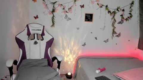 Lucy online show from 02-20-25, 09:31