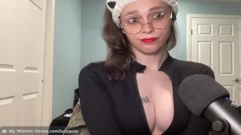Snapshot of lucyguze chatting on 05-16-26, 04:20 Lucy online show from 05-16-26, 04:20