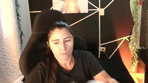 Snapshot of lucyli_ chatting on 05-13-26, 12:24 LUCY online show from 05-13-26, 12:24