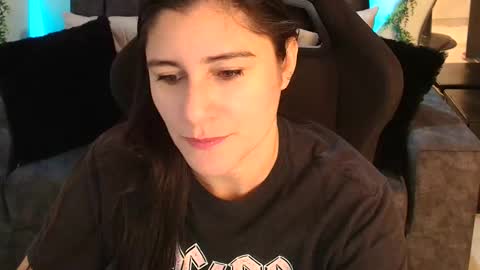 Snapshot of lucyli_ chatting on 05-30-26, 02:58 LUCY online show from 05-30-26, 02:58