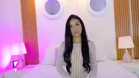 Snapshot of lucyowenss chatting on 10-18-25, 03:57 LucyOwenss online show from 10-18-25, 03:57