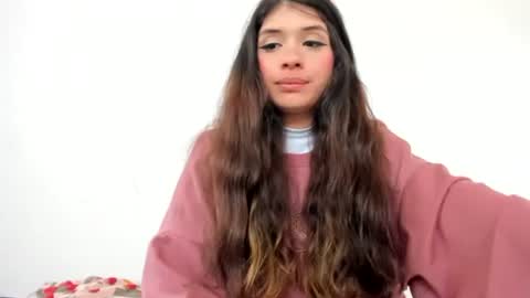Snapshot of lucyportman chatting on 06-01-26, 05:25 lucyportman online show from 06-01-26, 05:25