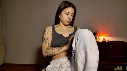 Lucy online show from 03-20-26, 05:23