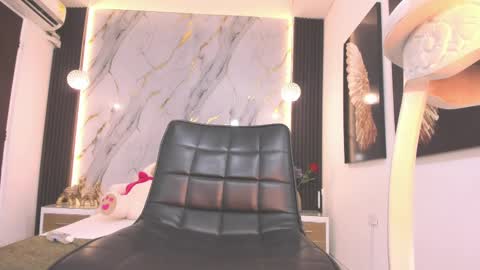 Luciana online show from 03-11-25, 01:16