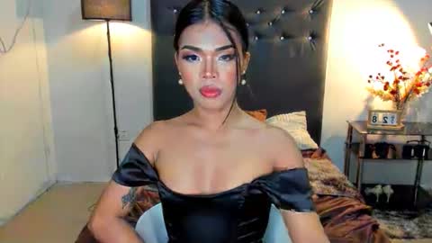 lucyvane online show from 05-28-26, 02:42