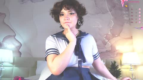 lucyvee online show from 12-20-24, 04:31