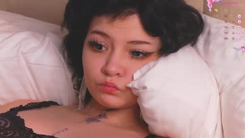 lucyvee online show from 12-21-24, 05:03