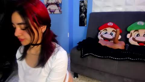 Snapshot of lucywalkeer chatting on 06-18-26, 08:13 LucyWalkeer online show from 06-18-26, 08:13