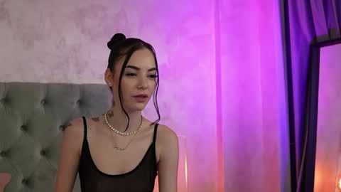 LucyWillow online show from 04-22-26, 03:53