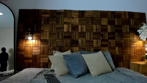 Lucy Liiu online show from 02-14-26, 08:05