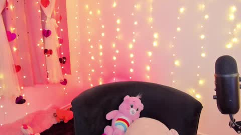 LUCYY FROM HOME  online show from 02-25-25, 01:52