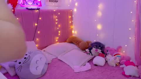 LUCYY FROM HOME  online show from 08-01-26, 05:40