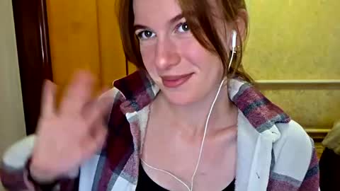 Sofia online show from 05-10-26, 06:07