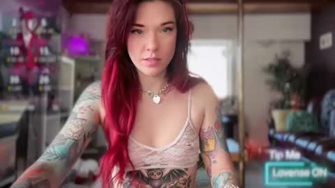 Snapshot of luebeam chatting on 04-06-26, 09:27 Luubeam INSTA luubeammm TWITTER lunaisreallycu1 online show from 04-06-26, 09:27