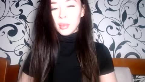 luisa lovedom online show from 06-07-26, 05:06