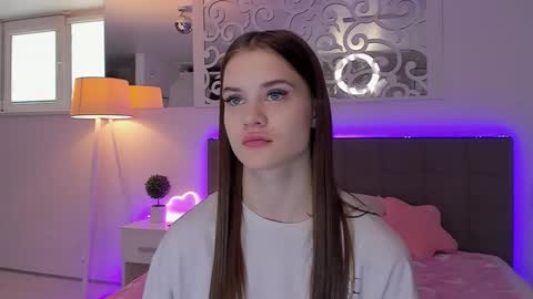 LuisaClover online show from 03-31-26, 12:16