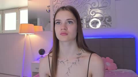 LuisaClover online show from 05-18-26, 11:05