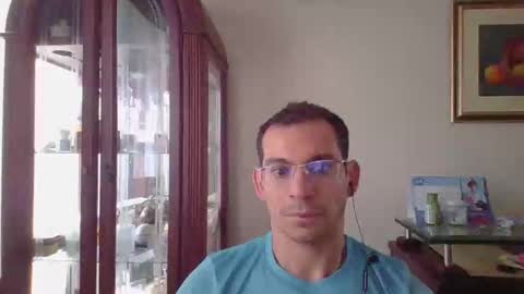 Luis online show from 04-23-26, 08:55