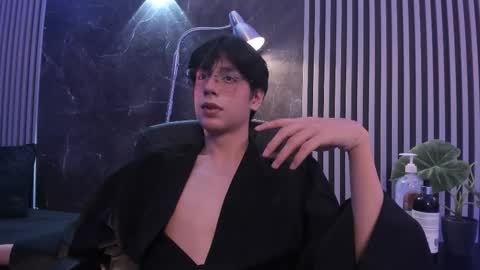 luixdust1 online show from 10-11-25, 07:29