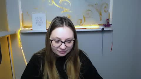 Snapshot of luizaheems_ chatting on 01-20-25, 10:40 Luiza online show from 01-20-25, 10:40
