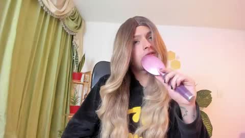 Luka Castillo online show from 05-28-26, 03:04