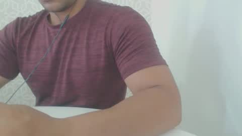 Snapshot of lukafitness chatting on 12-20-25, 06:15 lukafitness online show from 12-20-25, 06:15