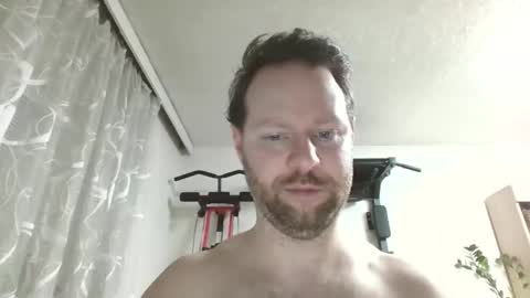 Snapshot of luke91_t chatting on 03-07-26, 10:40 luke91_t online show from 03-07-26, 10:40