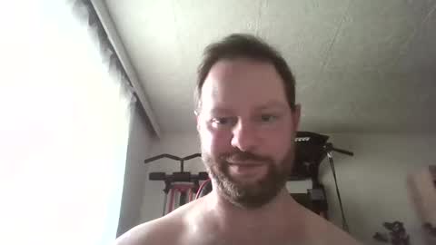 Snapshot of luke91_t chatting on 06-03-26, 03:39 luke91_t online show from 06-03-26, 03:39