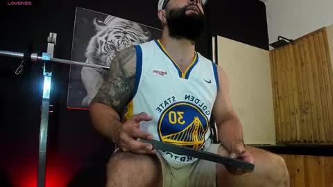 LUKE online show from 12-20-25, 11:39