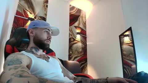 Snapshot of luke_davis01 chatting on 01-16-26, 01:15 LUKE online show from 01-16-26, 01:15