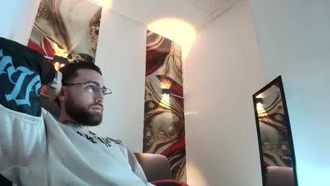 Snapshot of luke_davis01 chatting on 01-17-26, 01:16 LUKE online show from 01-17-26, 01:16