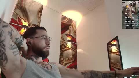 Snapshot of luke_davis01 chatting on 02-11-26, 01:05 LUKE online show from 02-11-26, 01:05