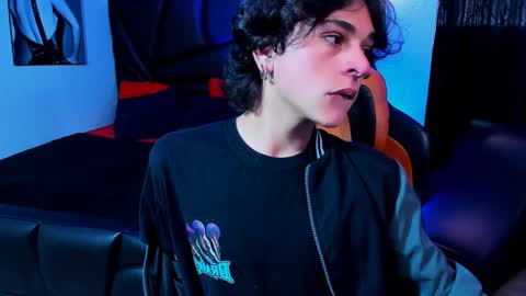 Snapshot of luke_howland chatting on 01-28-25, 08:15 Luke online show from 01-28-25, 08:15