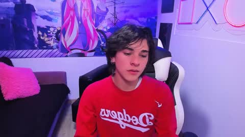 Snapshot of luke_howland chatting on 01-30-25, 09:04 Luke online show from 01-30-25, 09:04