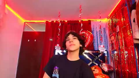 Snapshot of luke_howland chatting on 02-18-25, 12:15 Luke online show from 02-18-25, 12:15