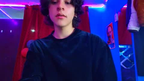 Snapshot of luke_howland chatting on 03-03-25, 11:24 Luke online show from 03-03-25, 11:24