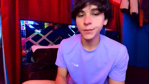 Snapshot of luke_howland chatting on 01-08-26, 12:57 Luke online show from 01-08-26, 12:57