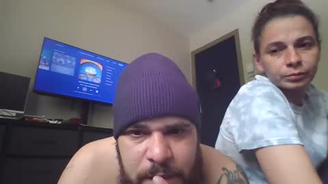 Snapshot of lukeandliz25 chatting on 05-10-26, 05:51 DarkSideDuo69 online show from 05-10-26, 05:51