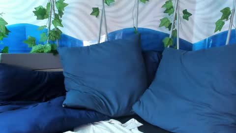 Snapshot of lukecrews chatting on 03-02-25, 01:36 Luke Crews online show from 03-02-25, 01:36