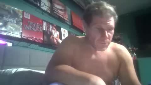 Snapshot of lukeewingxxx chatting on 02-09-26, 07:45 DJ JAGGED online show from 02-09-26, 07:45